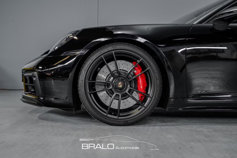 Porsche 992 Carrera GTS