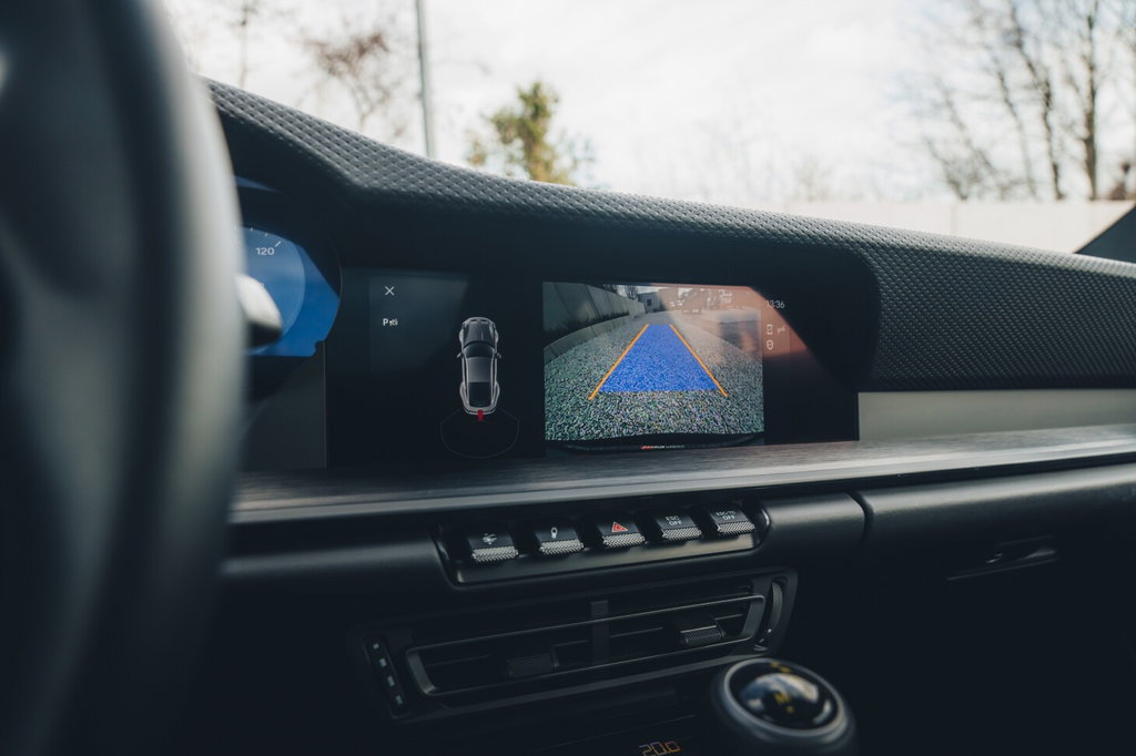 Porsche 992 GT3 Touring