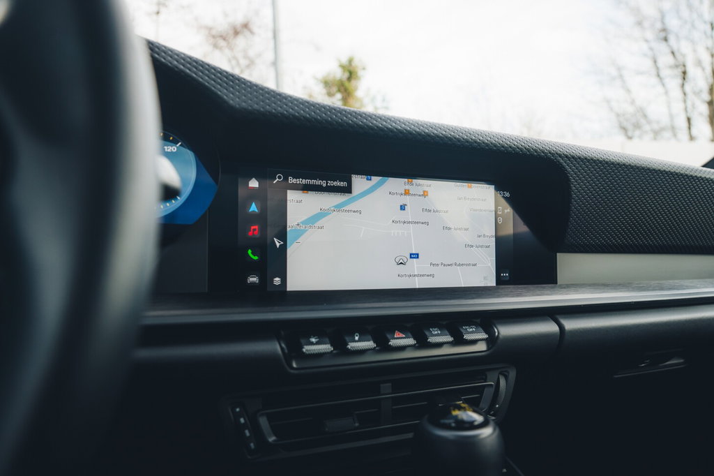 Porsche 992 GT3 Touring