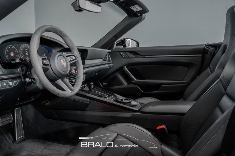 Porsche 992.2 Carrera 4 GTS