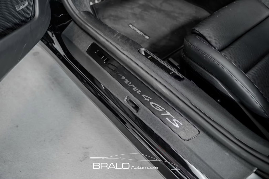 Porsche 992.2 Carrera 4 GTS