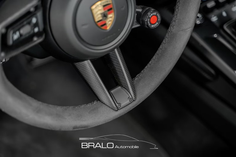 Porsche 992.2 Carrera 4 GTS