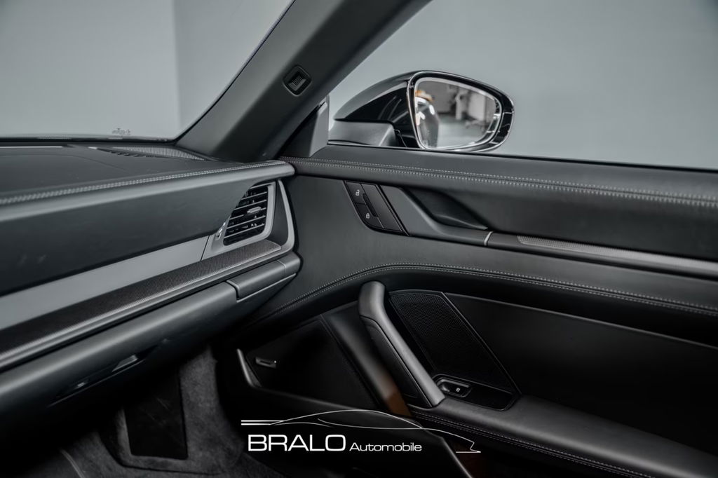 Porsche 992.2 Carrera 4 GTS