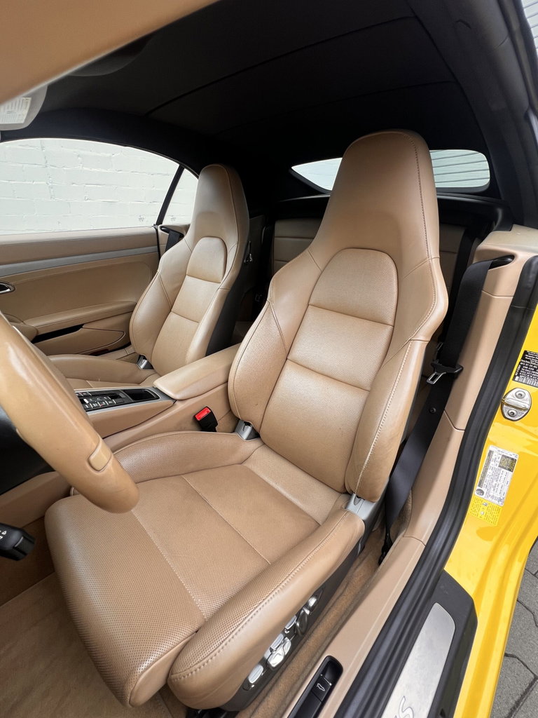 Porsche 991 Carrera GTS