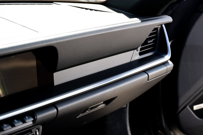 Porsche 992 Carrera 4