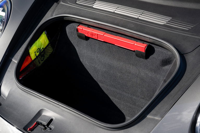 Porsche 992 Carrera 4