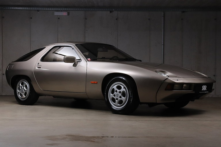 Porsche 928