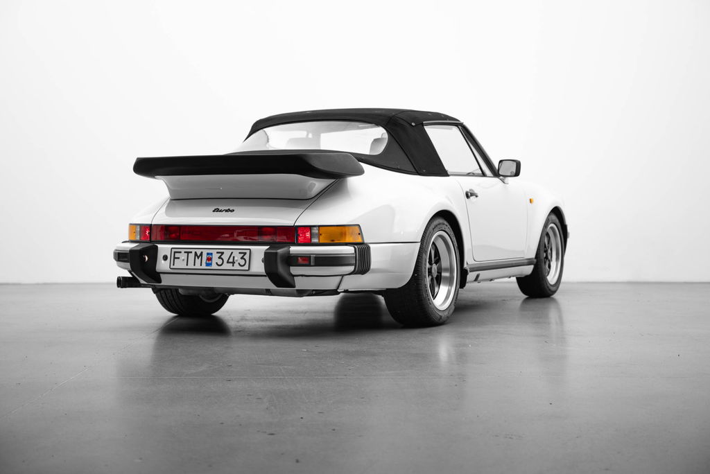 Porsche 911 Turbo 3.3