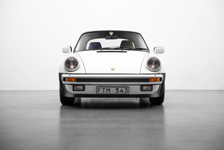 Porsche 911 Turbo 3.3
