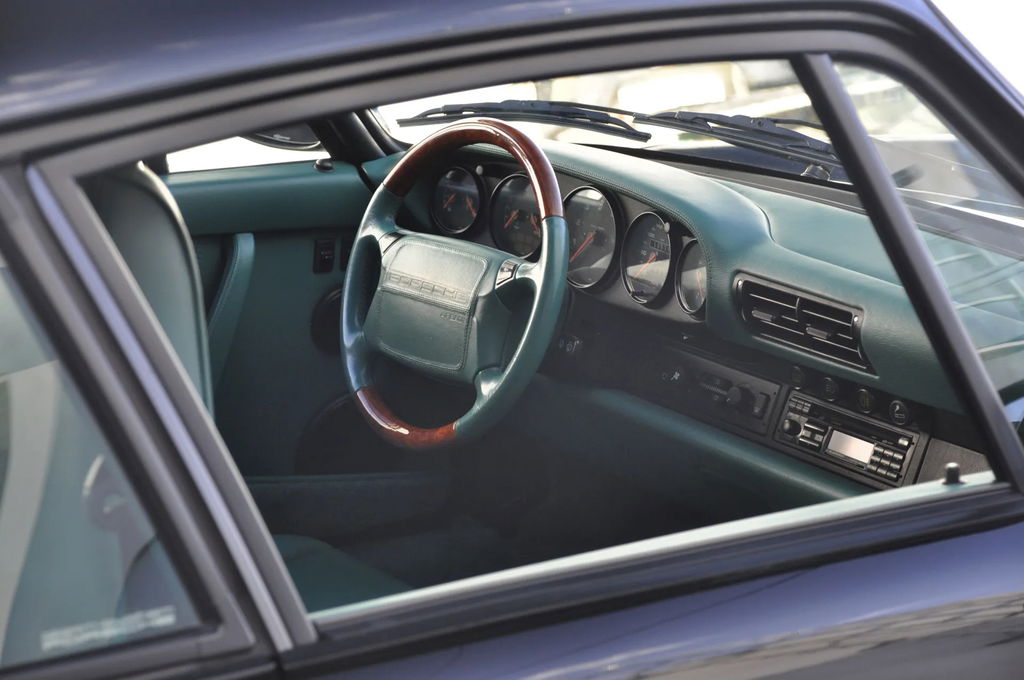 Porsche 964 Carrera 4