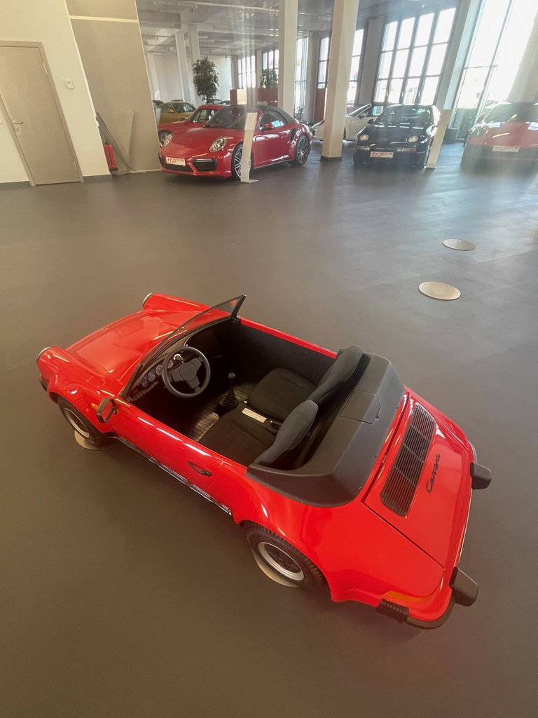 Porsche 911 Junior