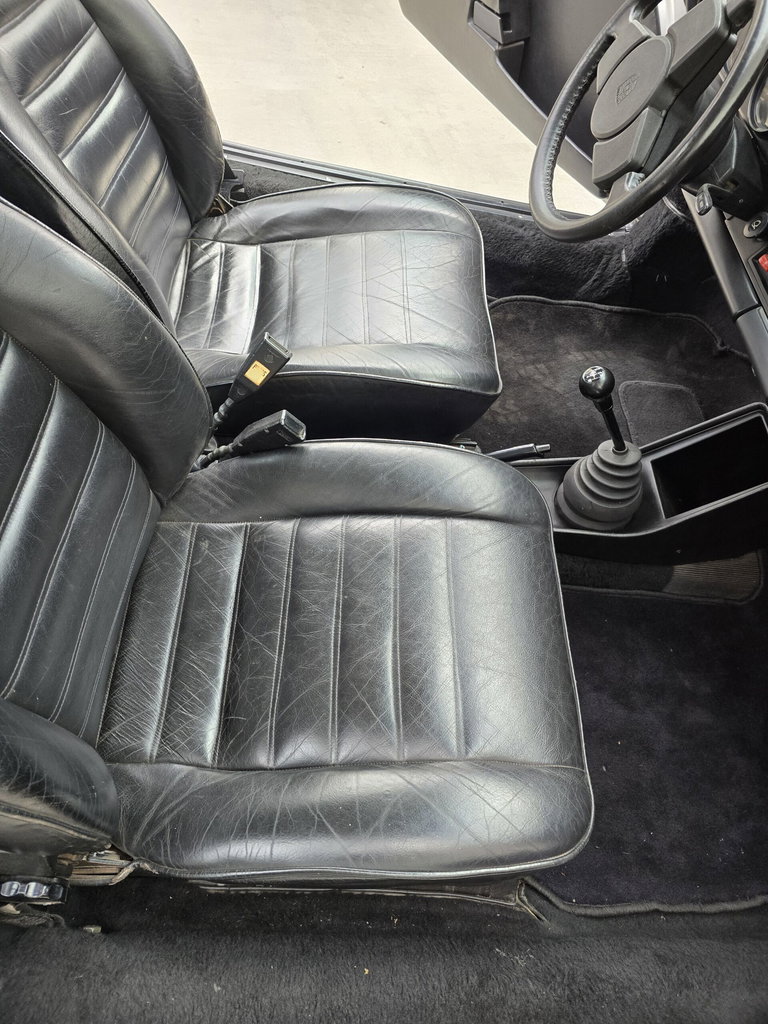 Porsche 911 Carrera (US)