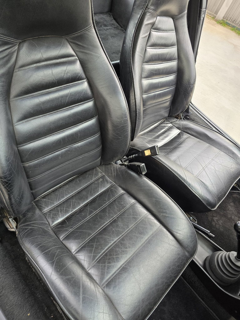 Porsche 911 Carrera (US)