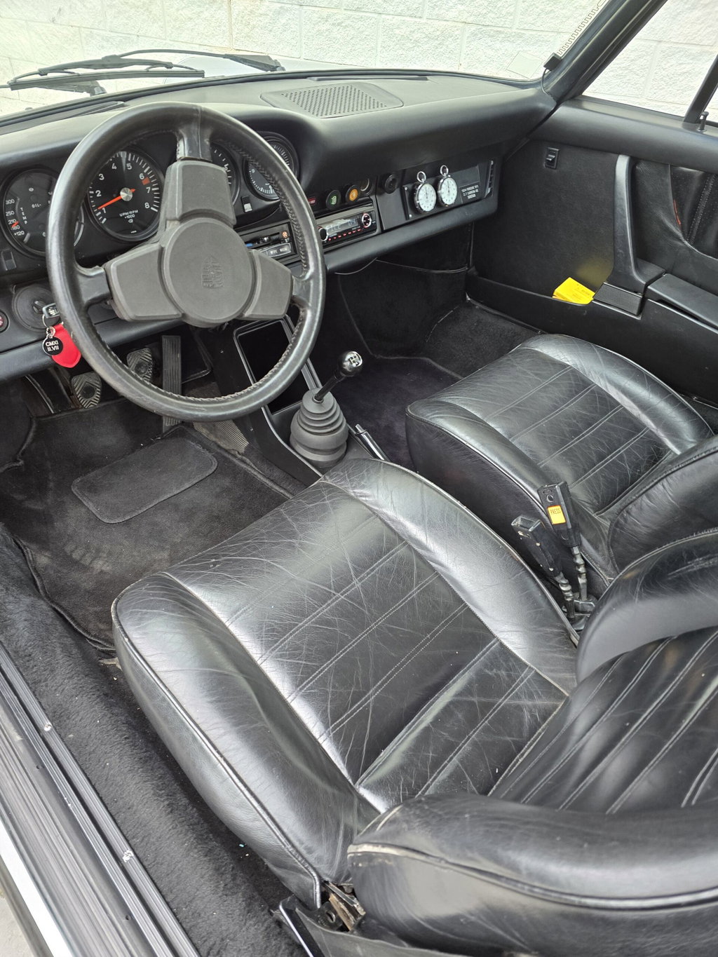 Porsche 911 Carrera (US)