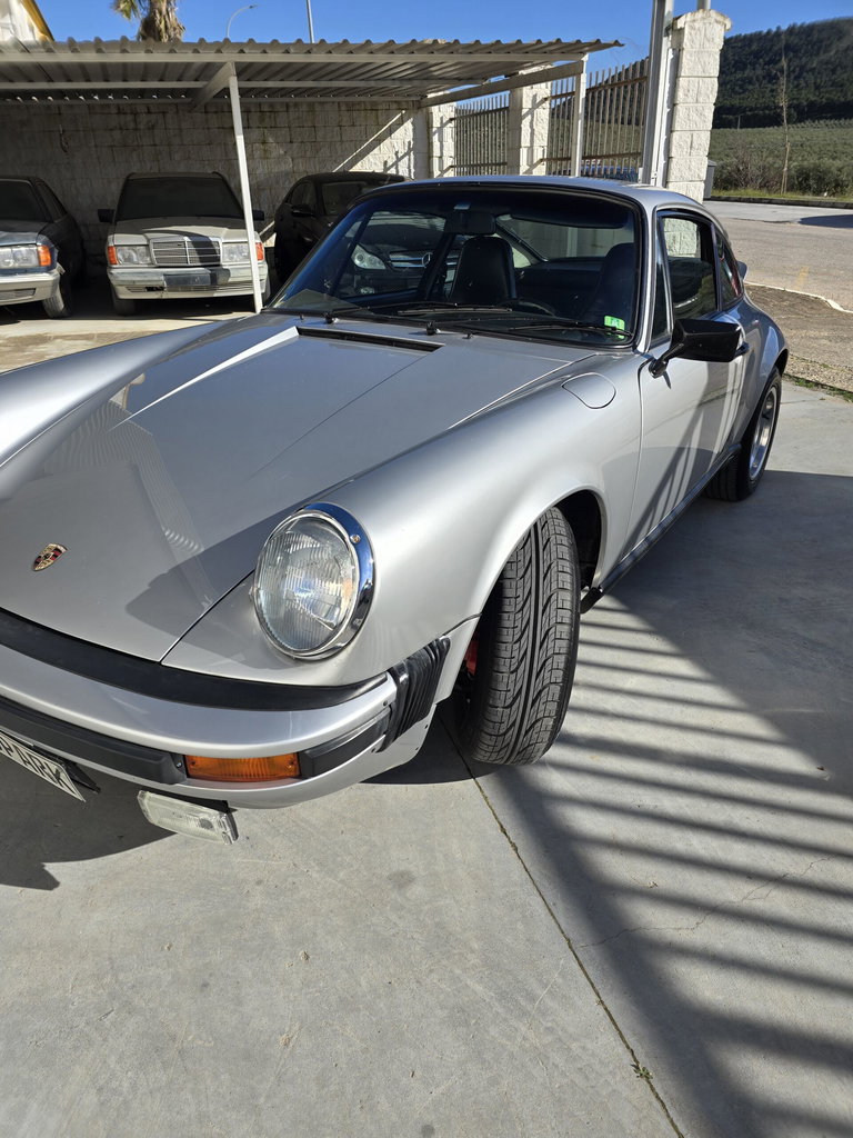 Porsche 911 Carrera (US)