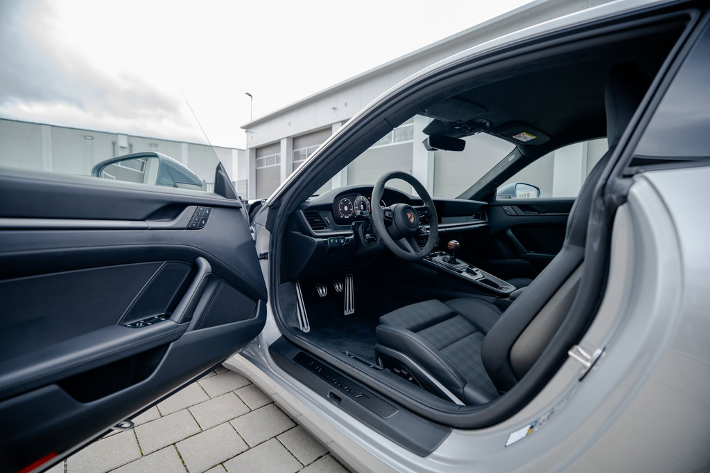 Porsche 992.2 Carrera T