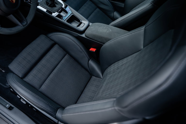 Porsche 992.2 Carrera T