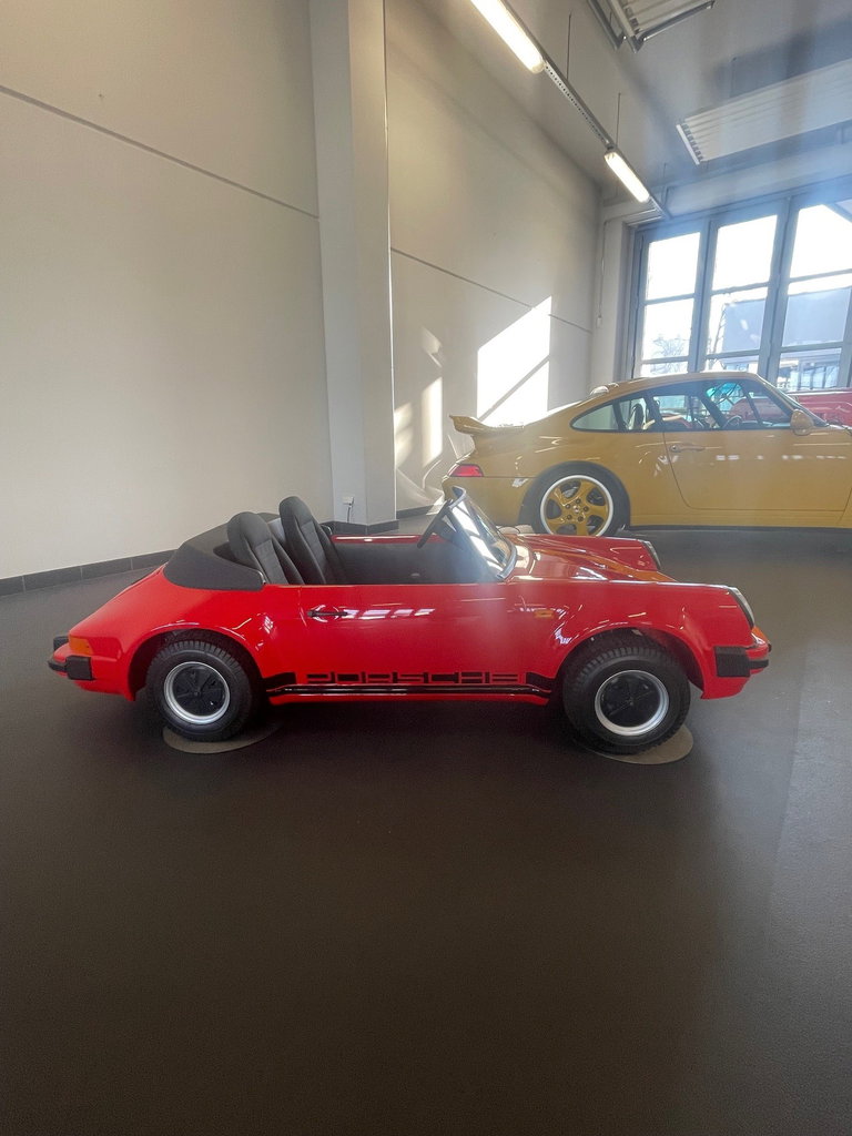 Porsche 911 Junior