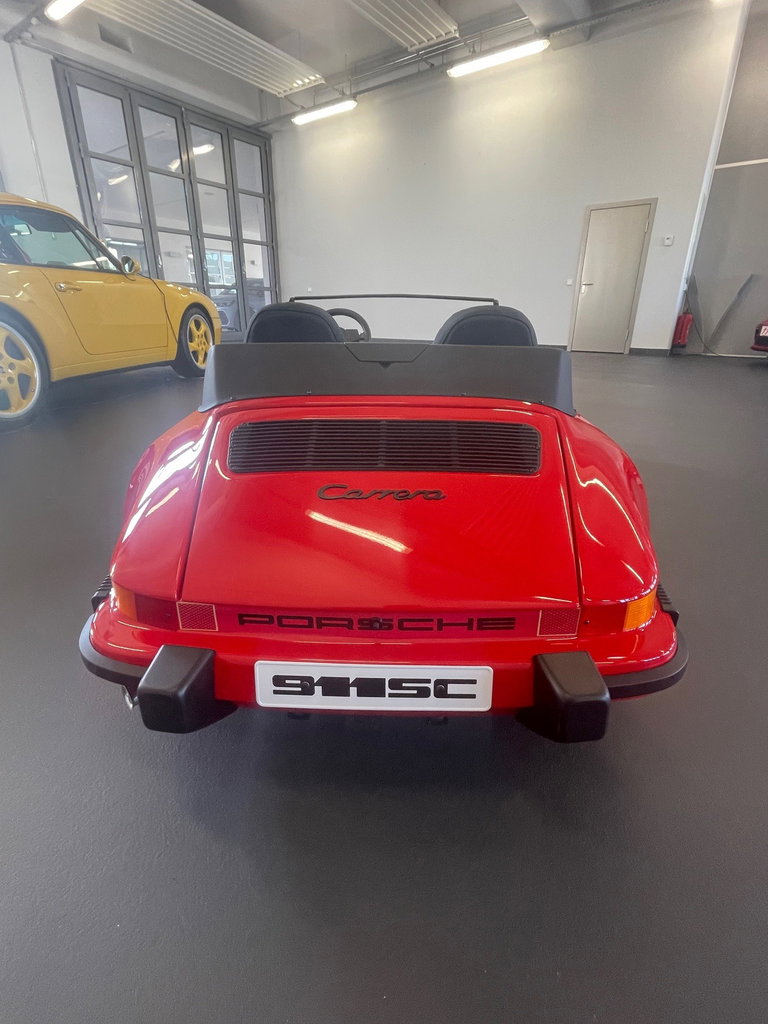 Porsche 911 Junior