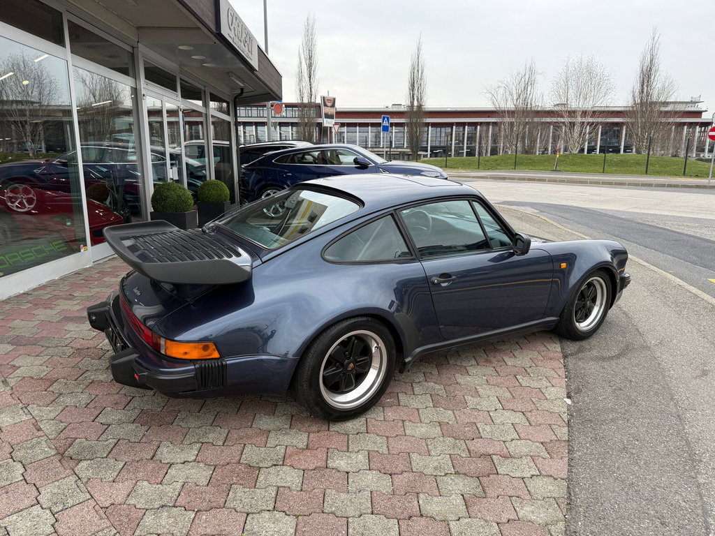 Porsche 911 Turbo 3.3