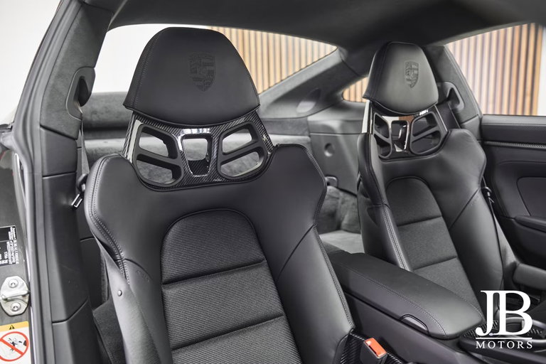 Porsche 992 GT3 Touring