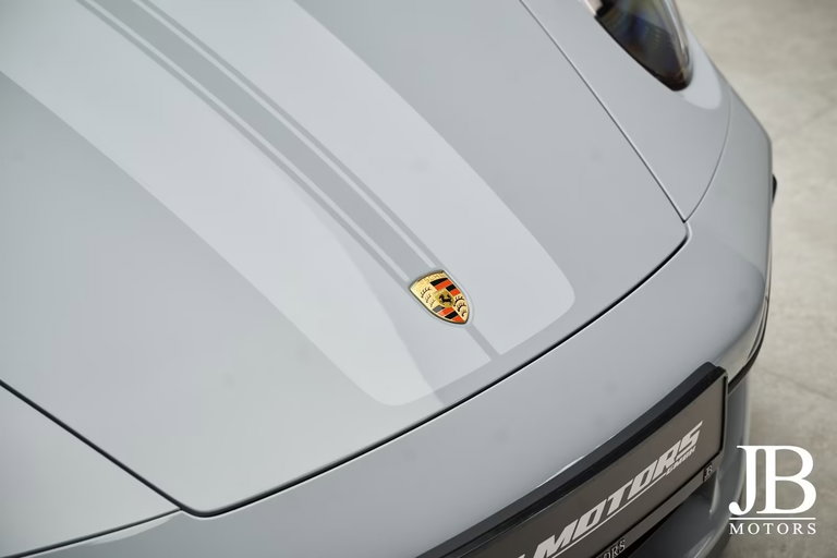 Porsche 992 Sport Classic