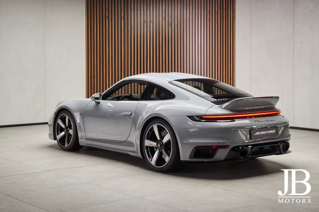 Porsche 992 Sport Classic