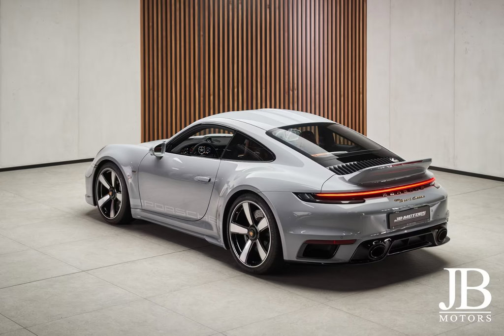 Porsche 992 Sport Classic