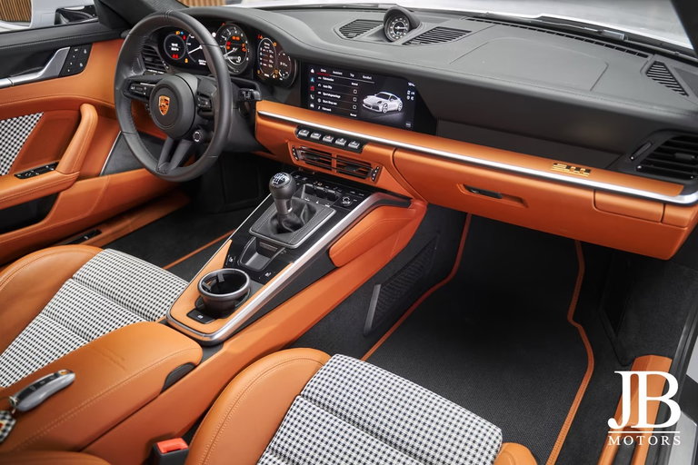 Porsche 992 Sport Classic