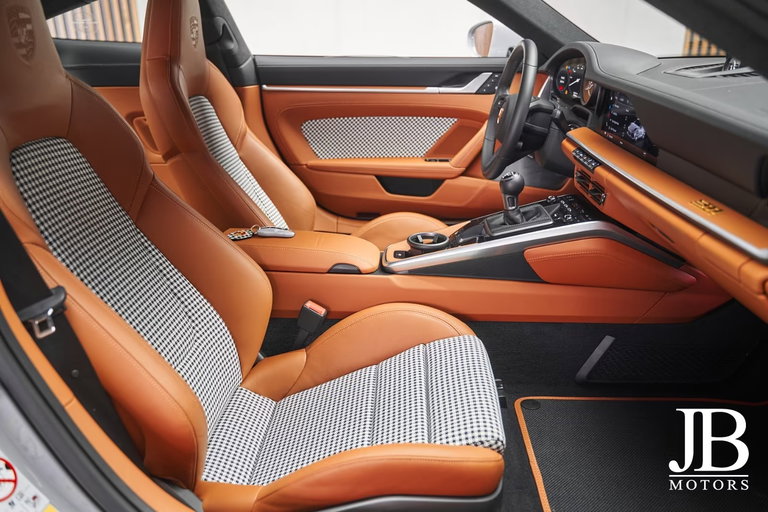 Porsche 992 Sport Classic