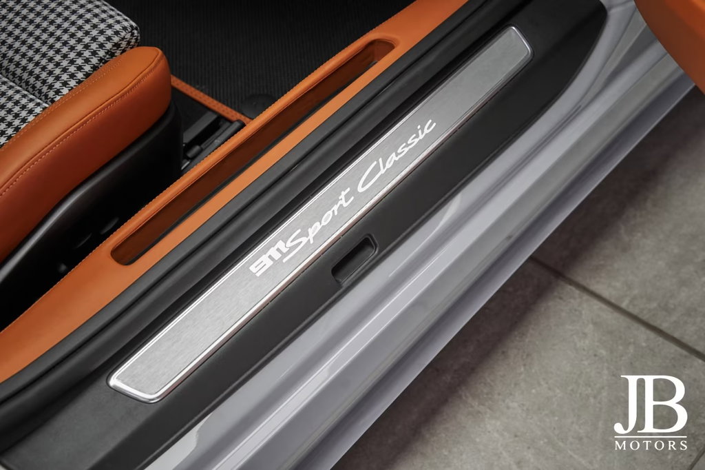 Porsche 992 Sport Classic