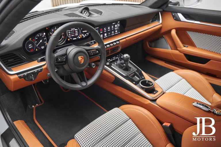 Porsche 992 Sport Classic