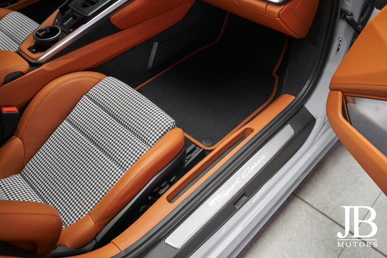 Porsche 992 Sport Classic