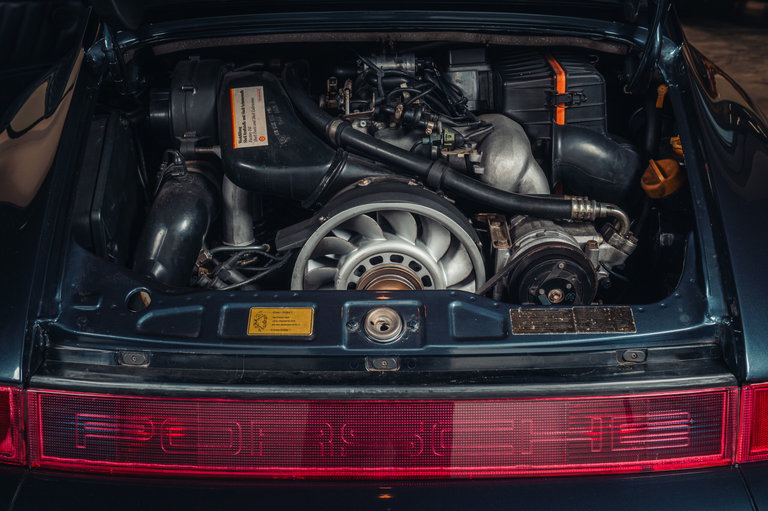 Porsche 964 Carrera 4