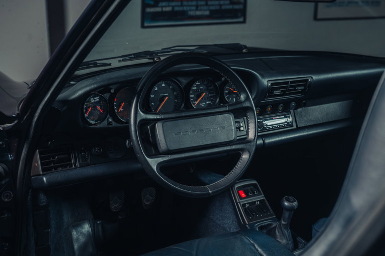 Porsche 964 Carrera 4