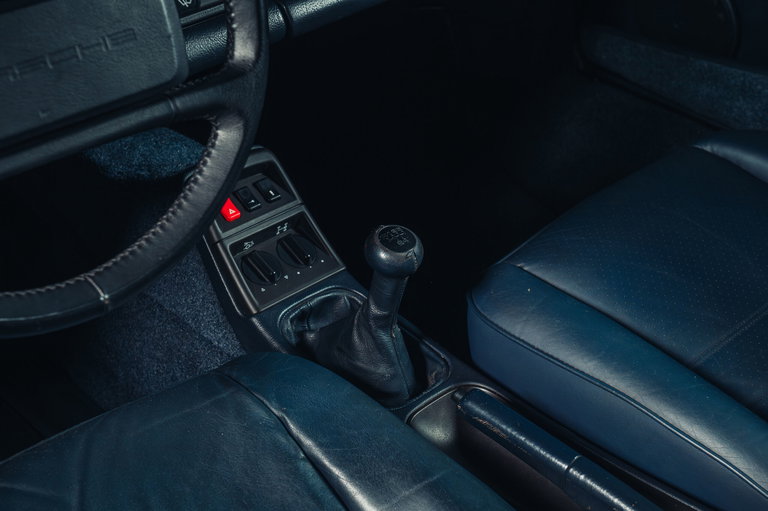 Porsche 964 Carrera 4