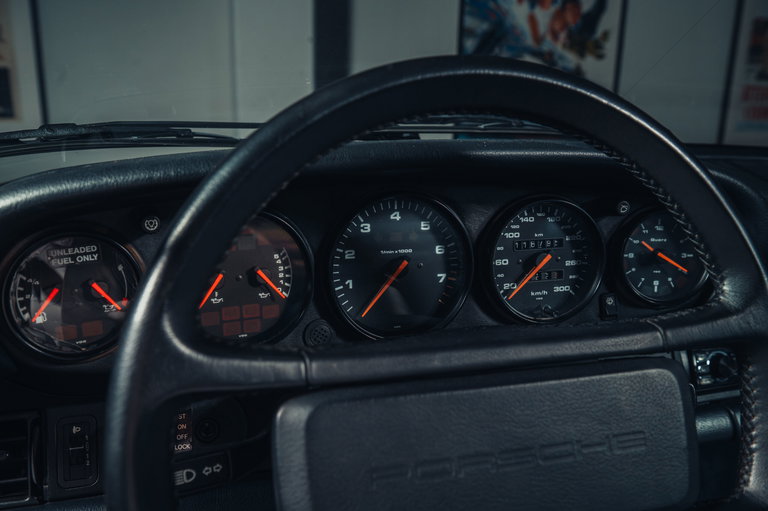 Porsche 964 Carrera 4