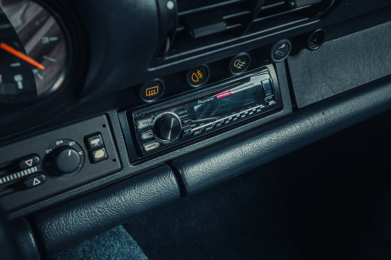 Porsche 964 Carrera 4