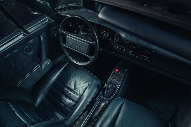 Porsche 964 Carrera 4