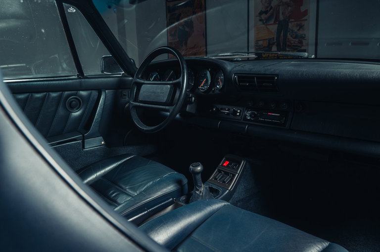 Porsche 964 Carrera 4