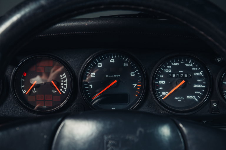 Porsche 964 Carrera 4