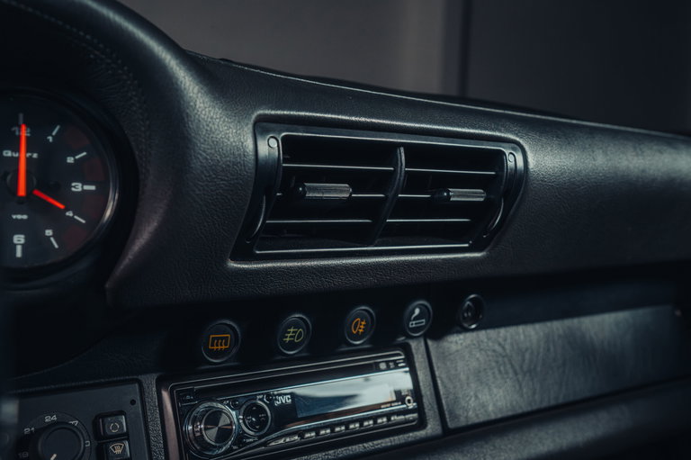 Porsche 964 Carrera 4