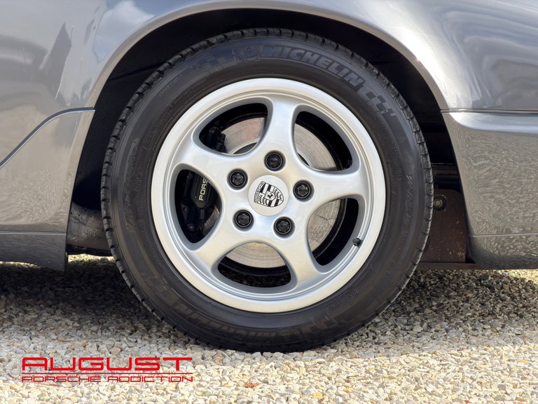 Porsche 964 Carrera 4