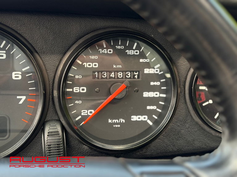 Porsche 964 Carrera 4