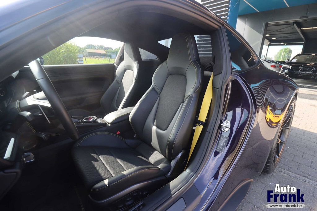 Porsche 992 GT3 Touring