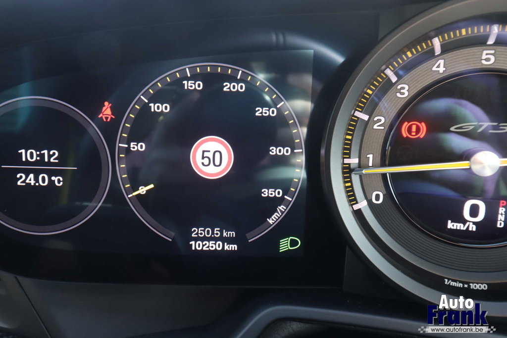 Porsche 992 GT3 Touring