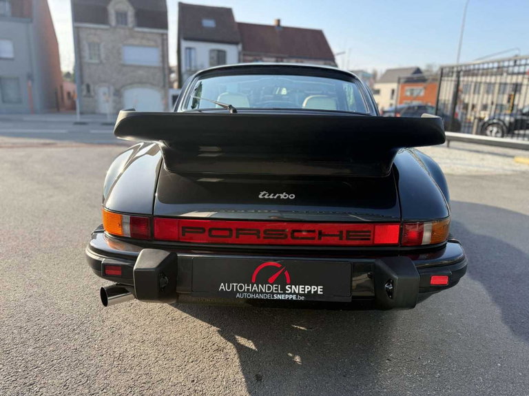 Porsche 911 Turbo 3.3