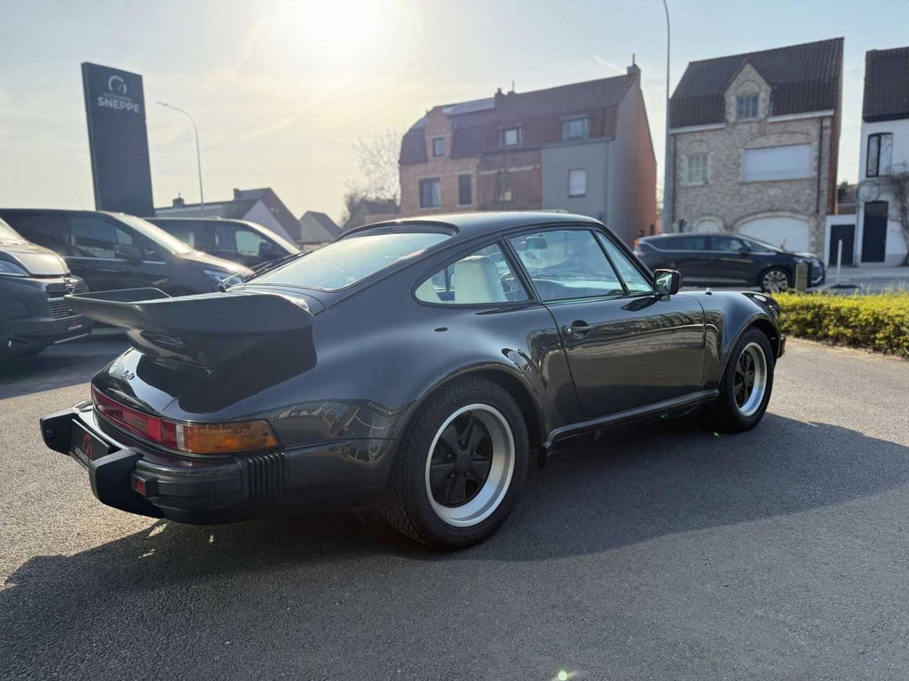Porsche 911 Turbo 3.3