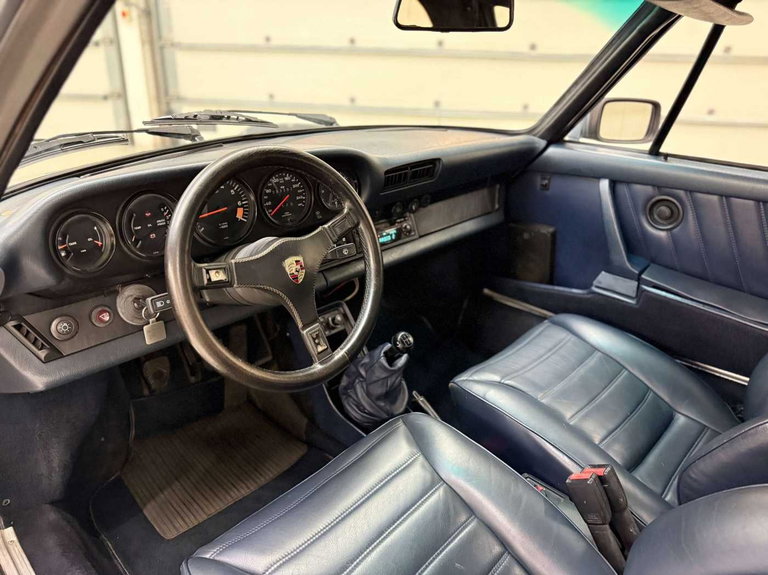 Porsche 911 Carrera 3.2