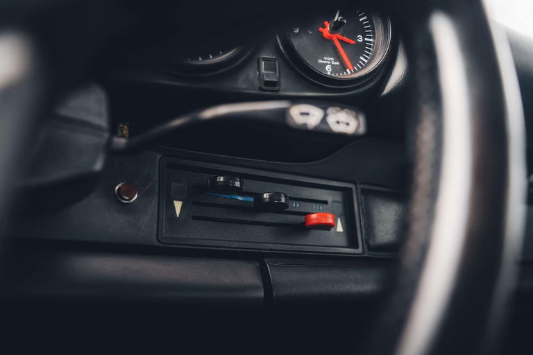 Porsche 911 Carrera 2.7